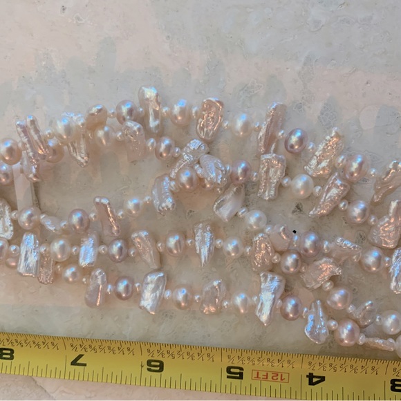 Stylish Freshwater Biwa & Round & Oval Pearl Bracelet - Picture 4 of 4